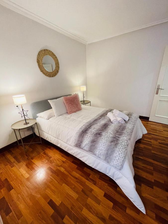 Atico Al Lado Del Ayuntamiento Appartement Oviedo Buitenkant foto