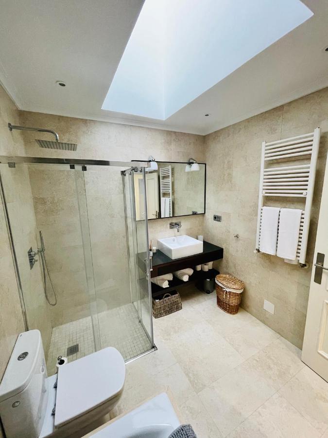 Atico Al Lado Del Ayuntamiento Appartement Oviedo Buitenkant foto