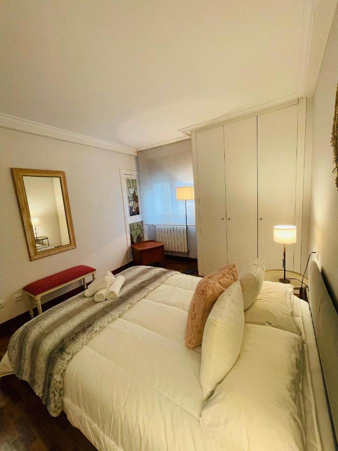 Atico Al Lado Del Ayuntamiento Appartement Oviedo Buitenkant foto