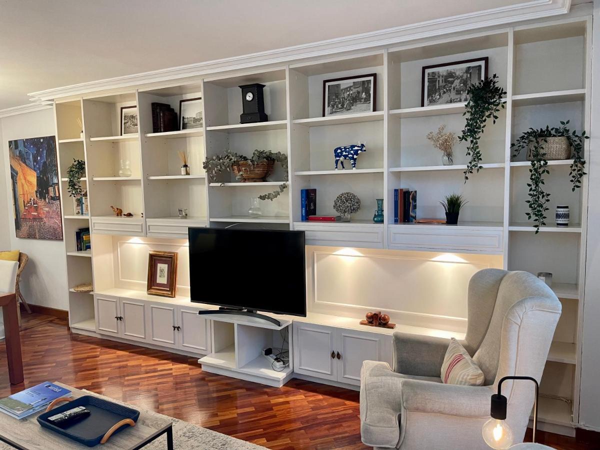 Atico Al Lado Del Ayuntamiento Appartement Oviedo Buitenkant foto