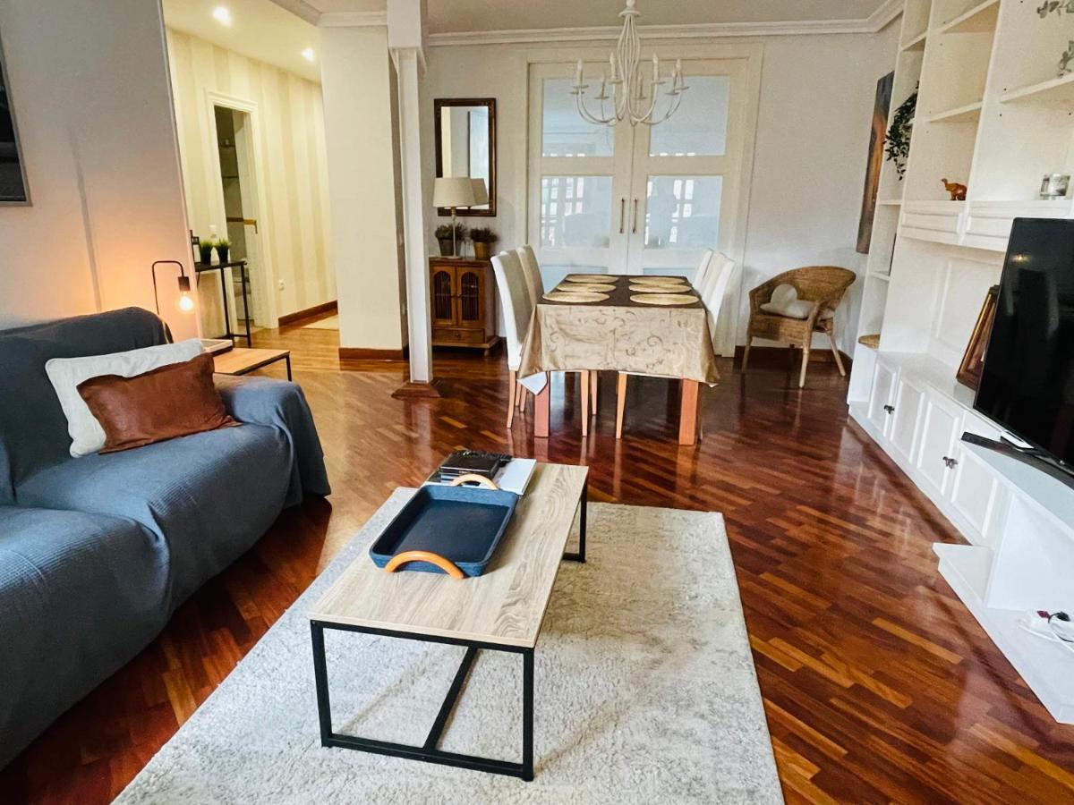 Atico Al Lado Del Ayuntamiento Appartement Oviedo Buitenkant foto