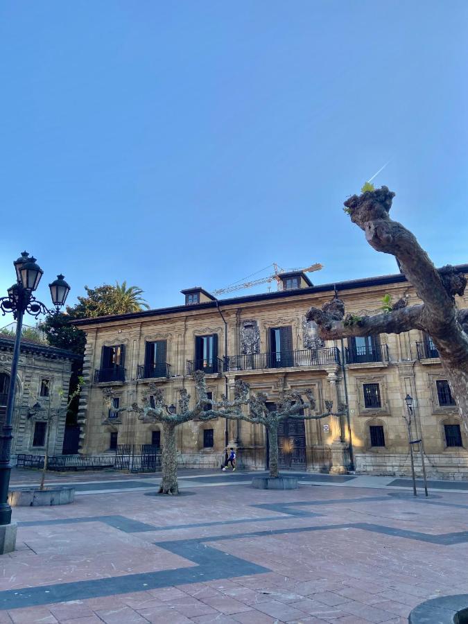 Atico Al Lado Del Ayuntamiento Appartement Oviedo Buitenkant foto